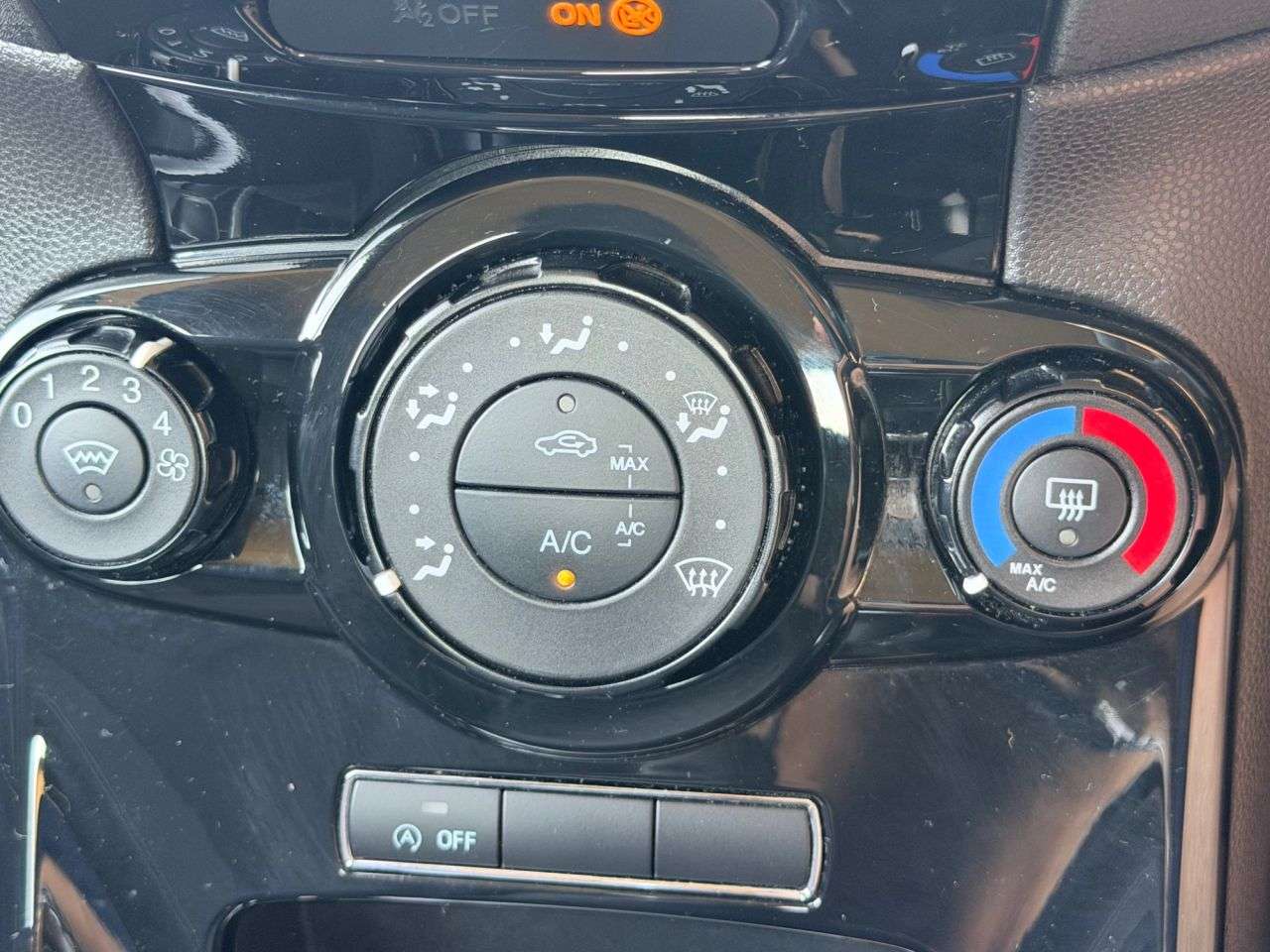 2015 FORD FIESTA 2015 FORD FIESTA