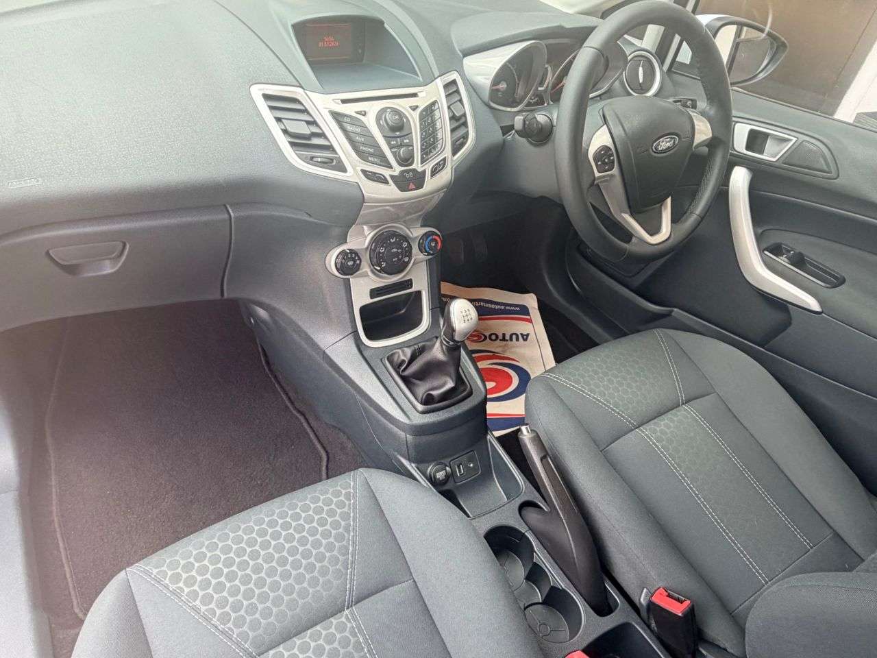 A 2012 FORD FIESTA 1.25 Zetec Hatchback 3dr Petrol Manual (129 g/km, 81 bhp) A 2012 FORD FIESTA 1.25 Zetec Hatchback 3dr Petrol Manual (129 g/km, 81 bhp)