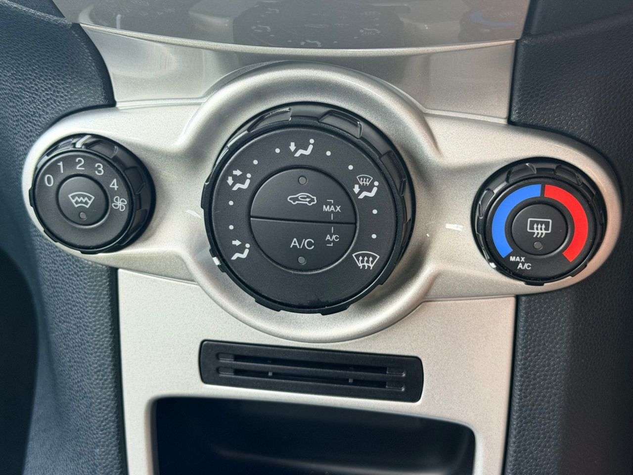 2012 FORD FIESTA 2012 FORD FIESTA