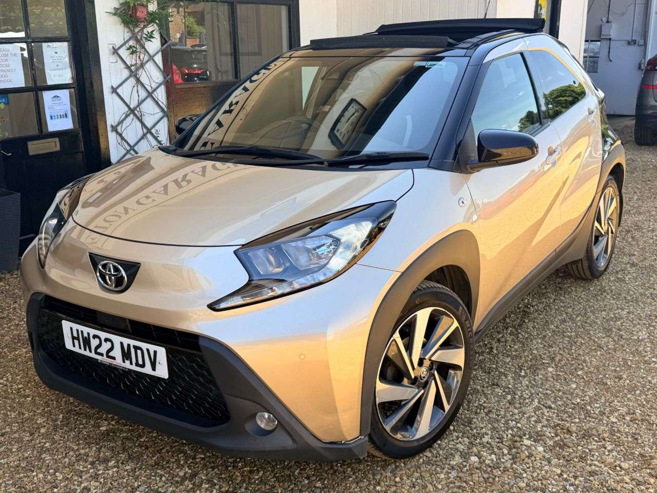 2022 TOYOTA AYGO X 2022 TOYOTA AYGO X