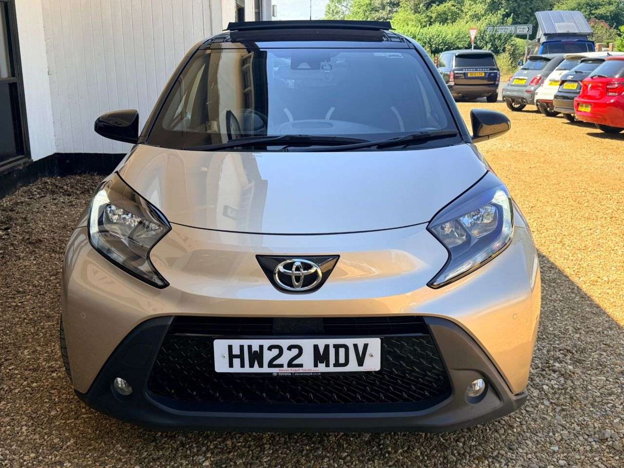 2022 TOYOTA AYGO X 2022 TOYOTA AYGO X