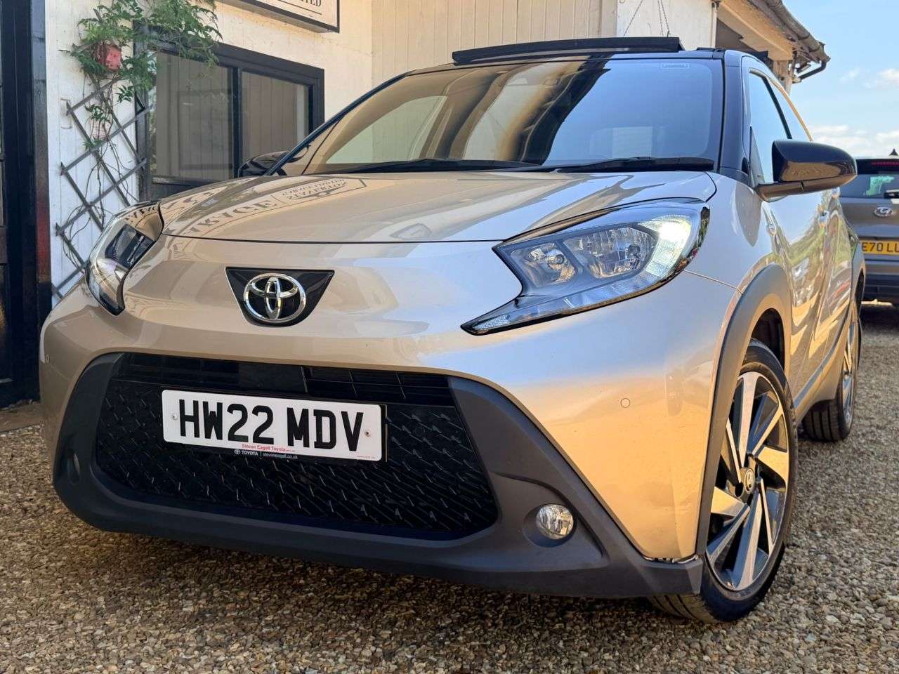 2022 TOYOTA AYGO X 2022 TOYOTA AYGO X
