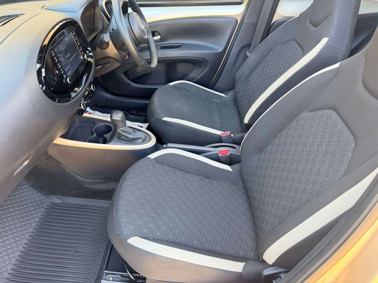 2022 TOYOTA AYGO X 2022 TOYOTA AYGO X