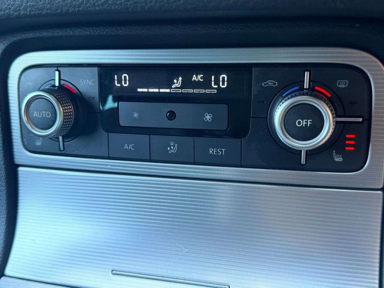 2015 VOLKSWAGEN TOUAREG 2015 VOLKSWAGEN TOUAREG