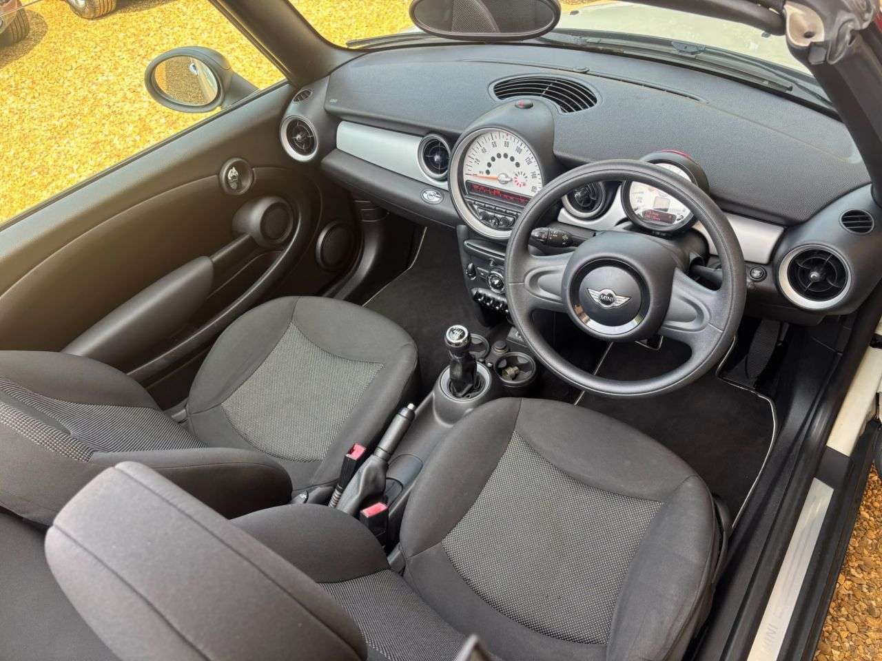 A 2012 MINI CONVERTIBLE 1.6 One Convertible 2dr Petrol Manual Euro 5 (98 ps) A 2012 MINI CONVERTIBLE 1.6 One Convertible 2dr Petrol Manual Euro 5 (98 ps)