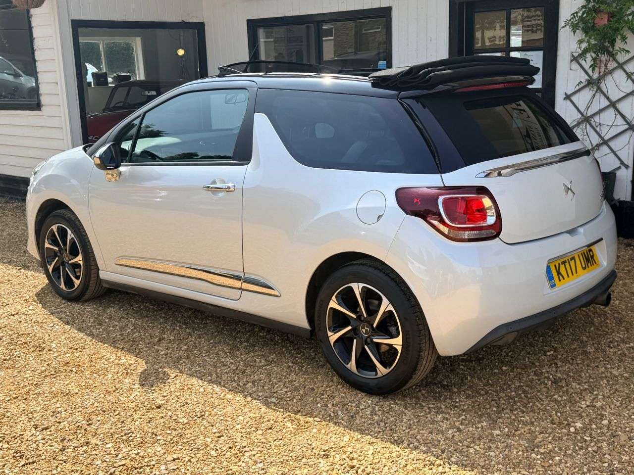 2017 DS AUTOMOBILES DS 3 CABRIO 2017 DS AUTOMOBILES DS 3 CABRIO
