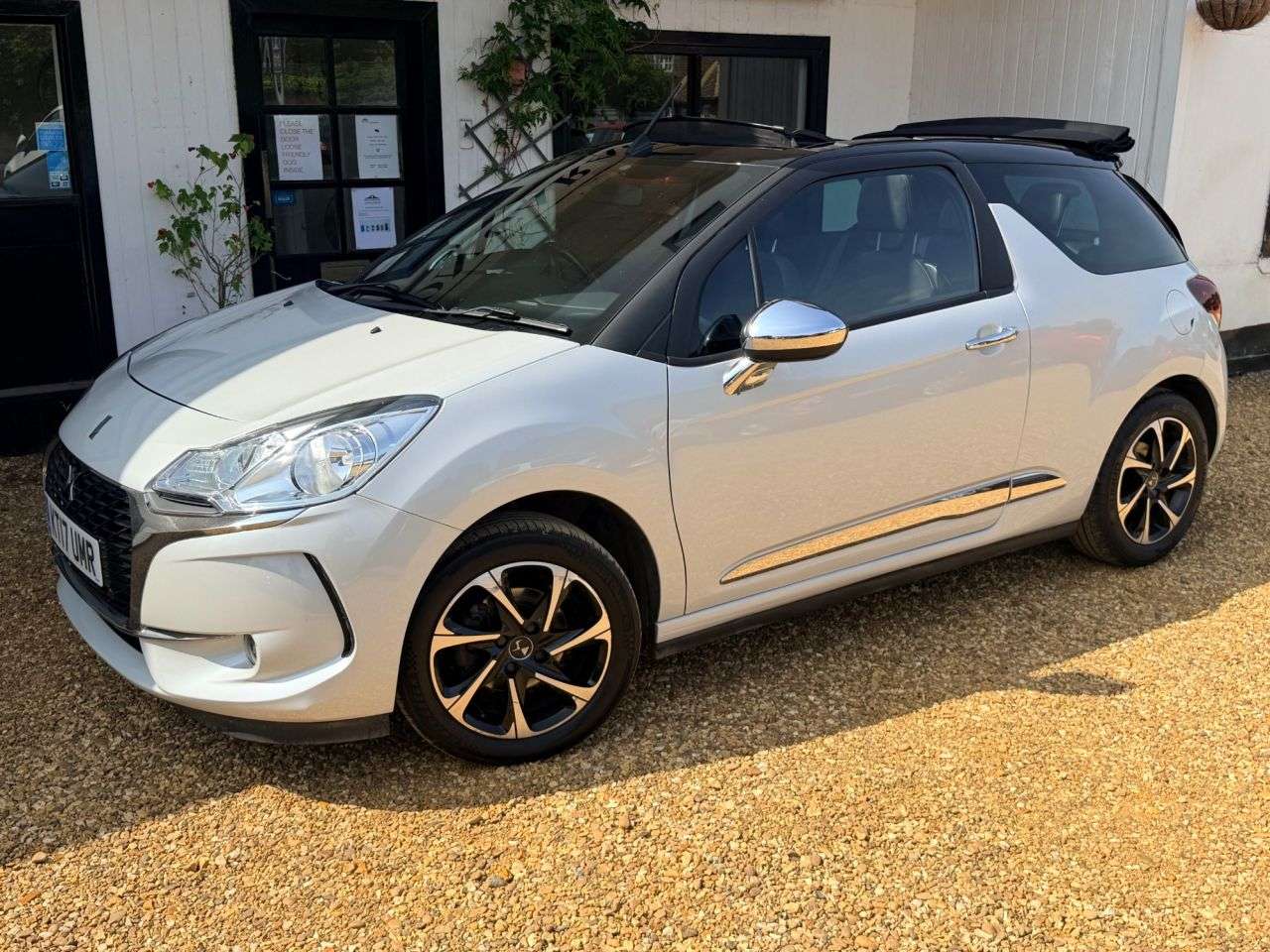 2017 DS AUTOMOBILES DS 3 CABRIO 2017 DS AUTOMOBILES DS 3 CABRIO