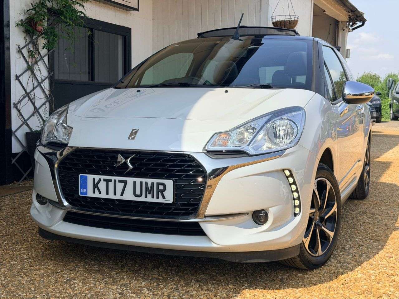 2017 DS AUTOMOBILES DS 3 CABRIO 2017 DS AUTOMOBILES DS 3 CABRIO