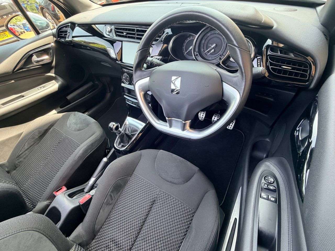 2017 DS AUTOMOBILES DS 3 CABRIO 2017 DS AUTOMOBILES DS 3 CABRIO