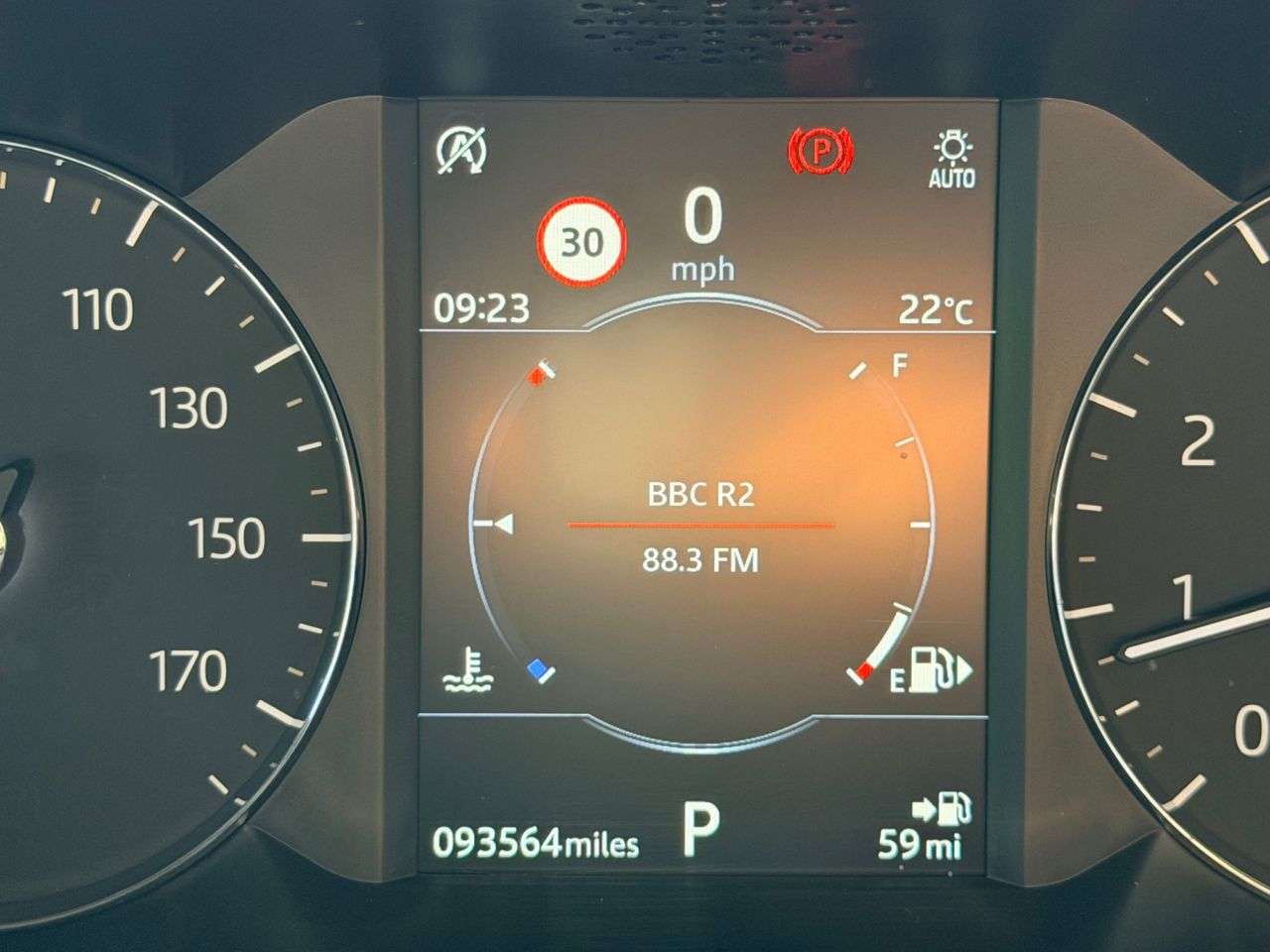 A 2019 LAND ROVER RANGE ROVER EVOQUE 2.0 P200 MHEV R-Dynamic S SUV 5dr Petrol Auto 4WD Euro 6 (s/s) (200 ps) A 2019 LAND ROVER RANGE ROVER EVOQUE 2.0 P200 MHEV R-Dynamic S SUV 5dr Petrol Auto 4WD Euro 6 (s/s) (200 ps)