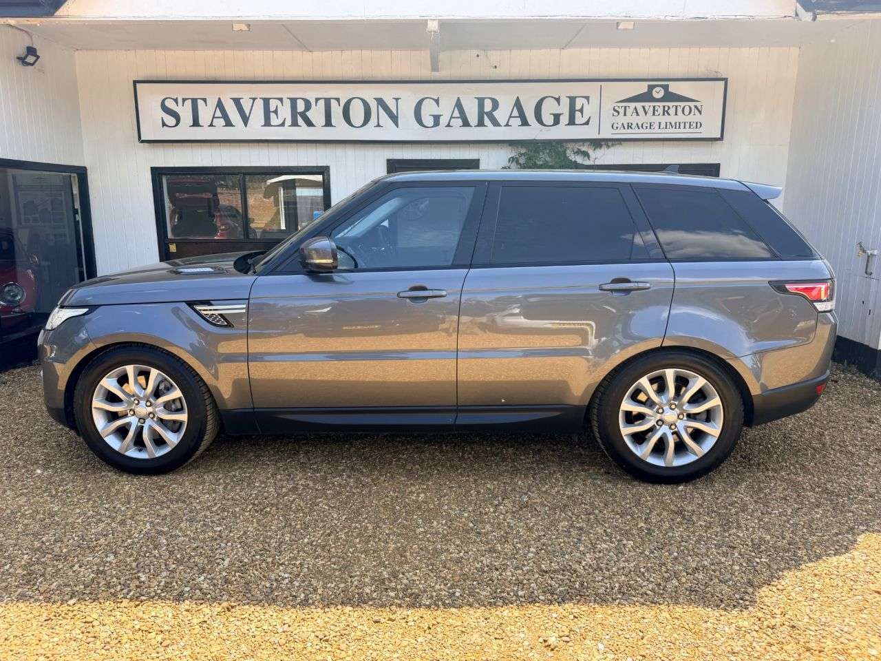 2017 LAND ROVER RANGE ROVER SPORT 2017 LAND ROVER RANGE ROVER SPORT
