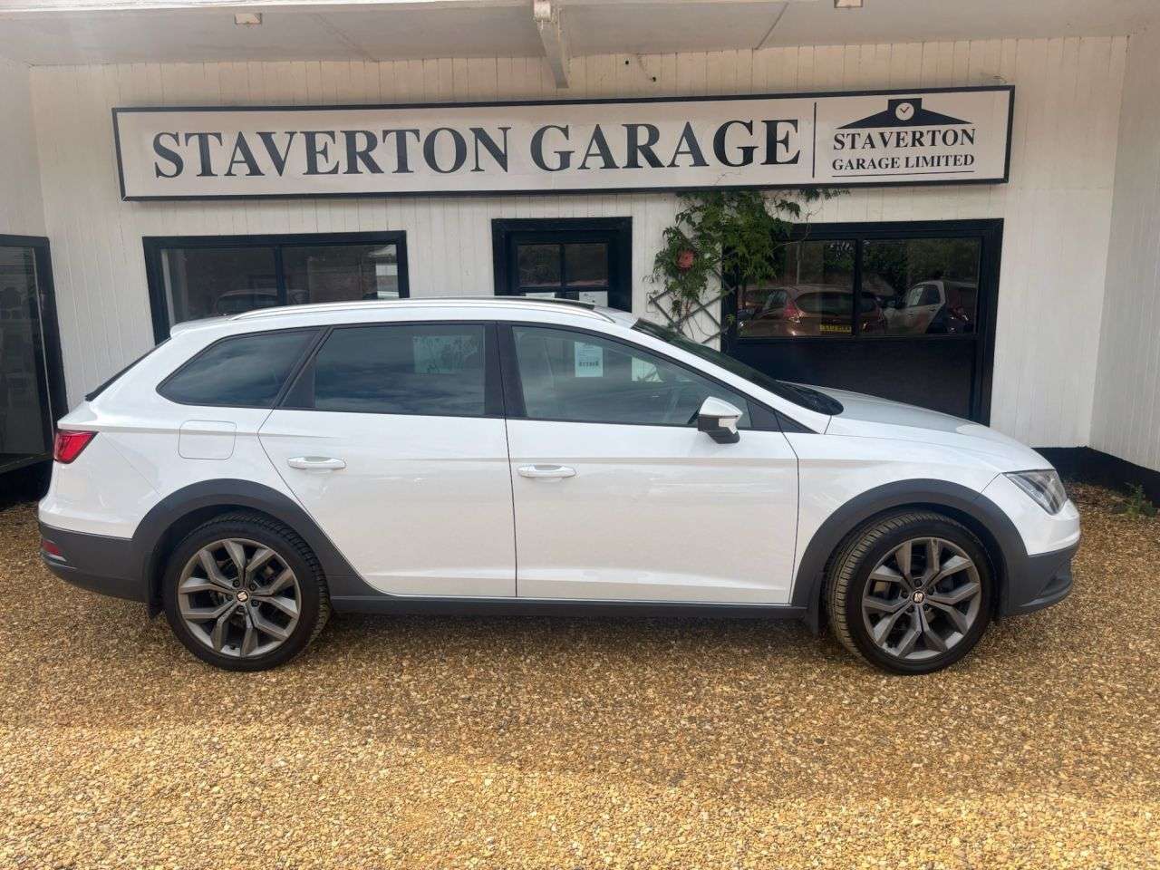 A 2014 SEAT LEON 2.0 TDI X-PERIENCE SE Technology Sport Tourer 5dr Diesel DSG 4WD Euro 6 (s/ A 2014 SEAT LEON 2.0 TDI X-PERIENCE SE Technology Sport Tourer 5dr Diesel DSG 4WD Euro 6 (s/