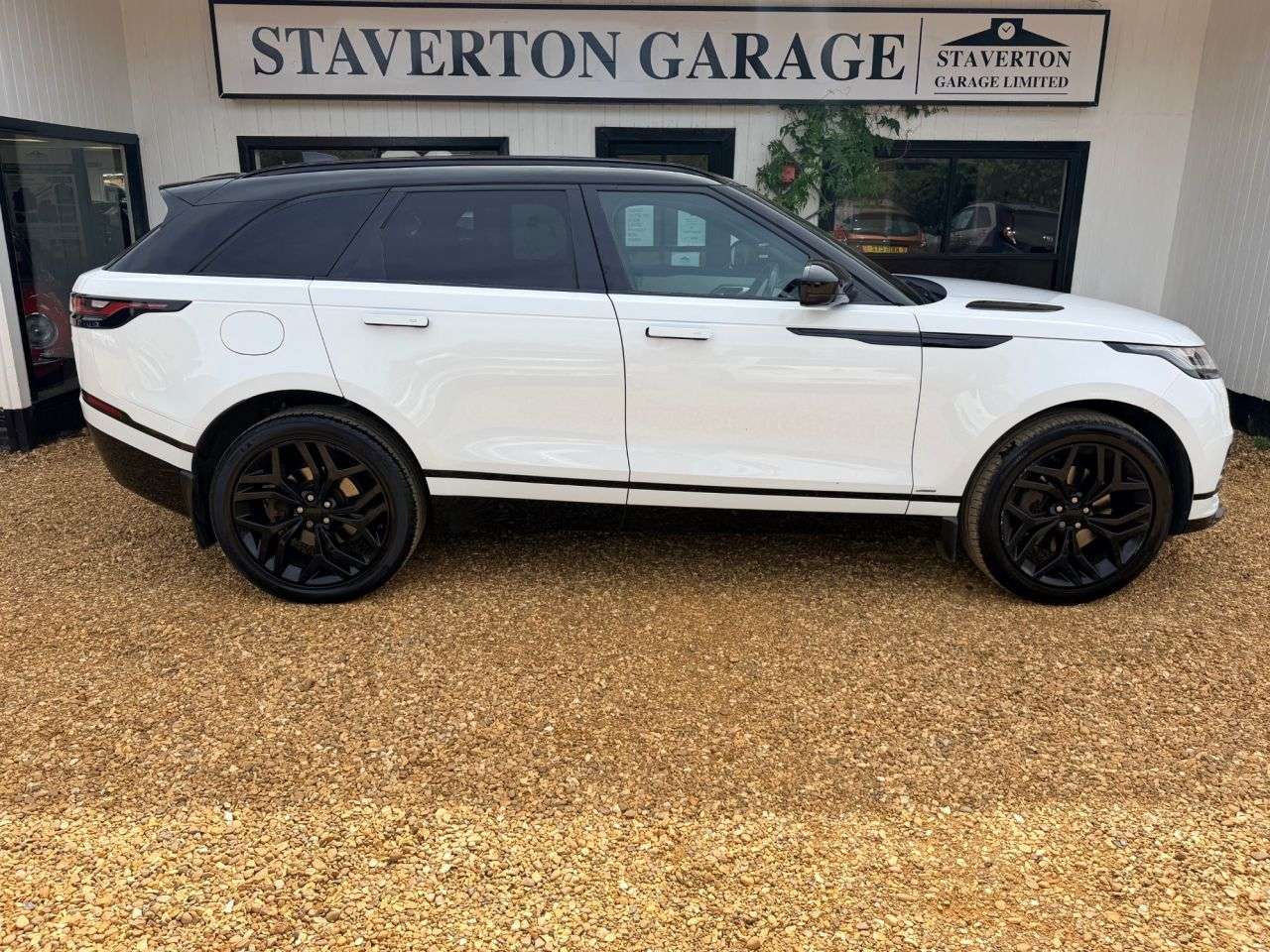 2018 LAND ROVER RANGE ROVER VELAR 2018 LAND ROVER RANGE ROVER VELAR