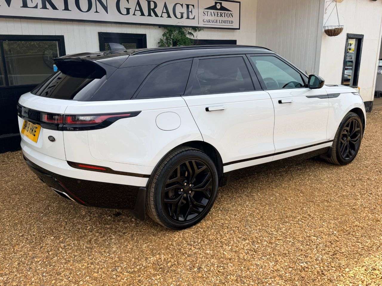 2018 LAND ROVER RANGE ROVER VELAR 2018 LAND ROVER RANGE ROVER VELAR