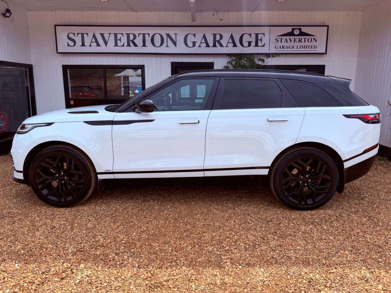 2018 LAND ROVER RANGE ROVER VELAR 2018 LAND ROVER RANGE ROVER VELAR