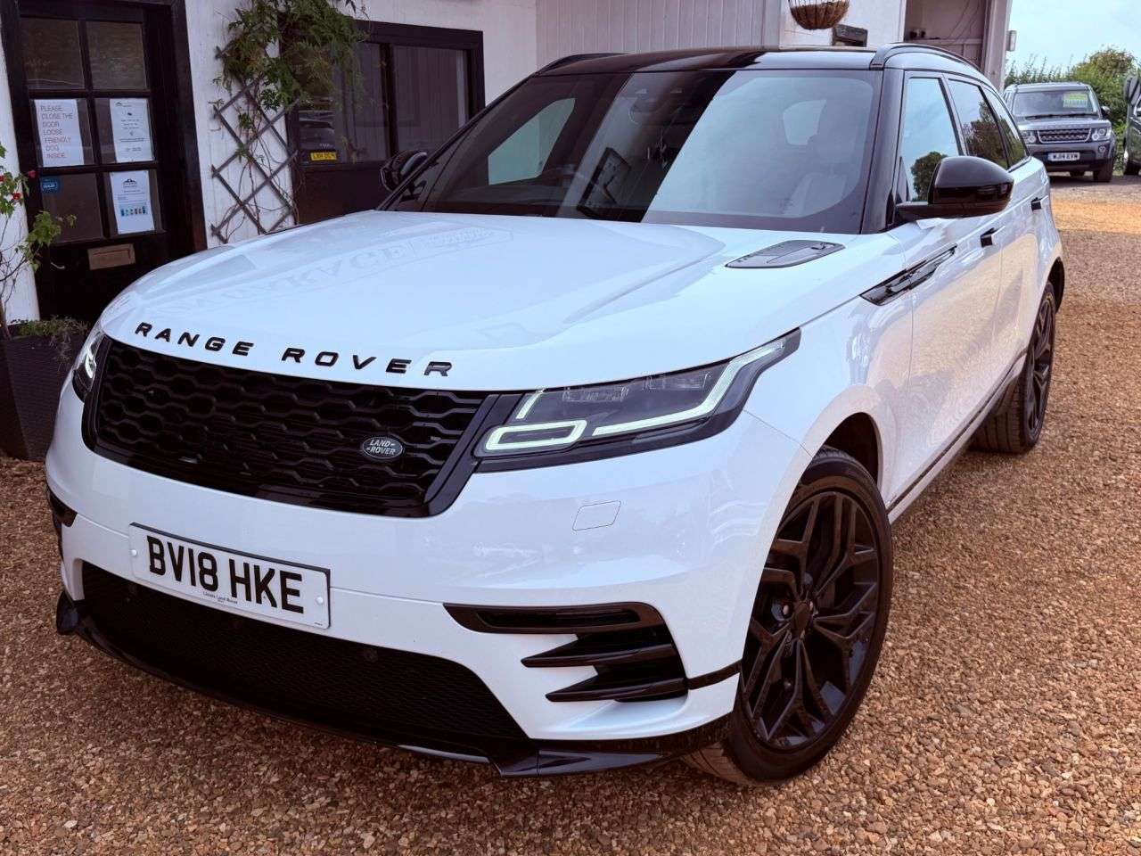2018 LAND ROVER RANGE ROVER VELAR 2018 LAND ROVER RANGE ROVER VELAR