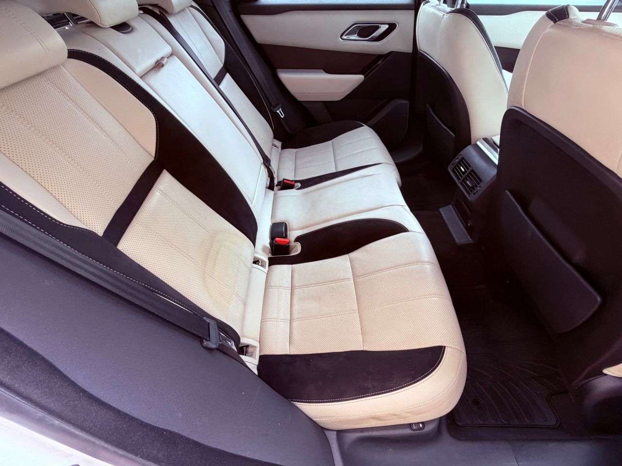 2018 LAND ROVER RANGE ROVER VELAR 2018 LAND ROVER RANGE ROVER VELAR
