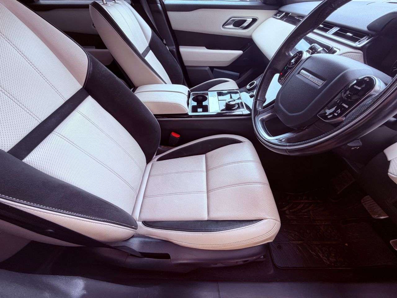 2018 LAND ROVER RANGE ROVER VELAR 2018 LAND ROVER RANGE ROVER VELAR