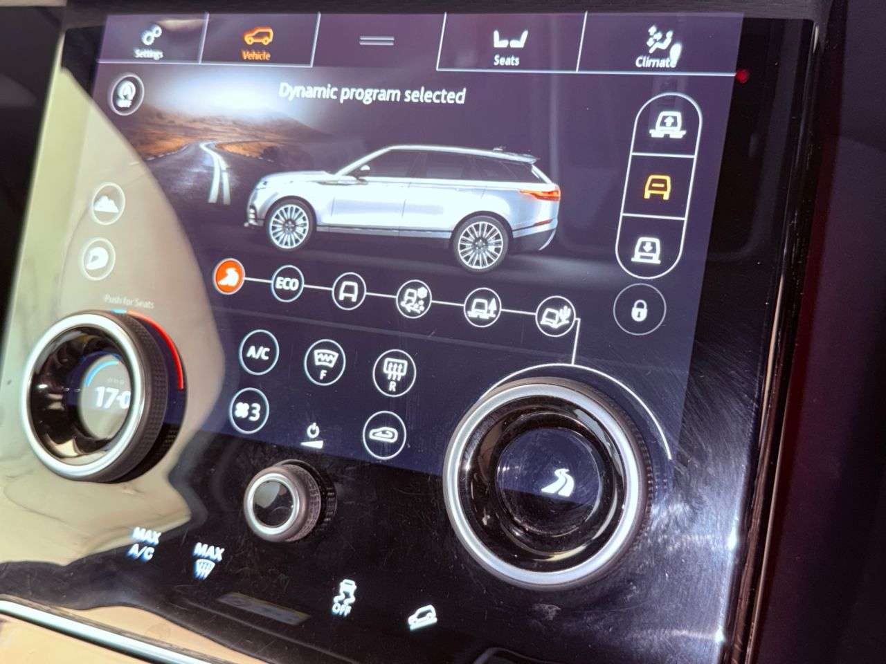 2018 LAND ROVER RANGE ROVER VELAR 2018 LAND ROVER RANGE ROVER VELAR