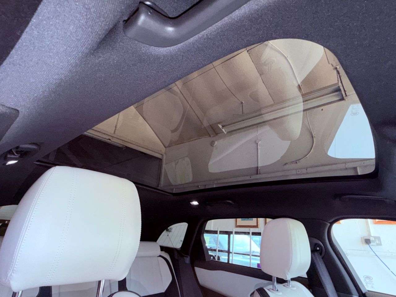 2018 LAND ROVER RANGE ROVER VELAR 2018 LAND ROVER RANGE ROVER VELAR