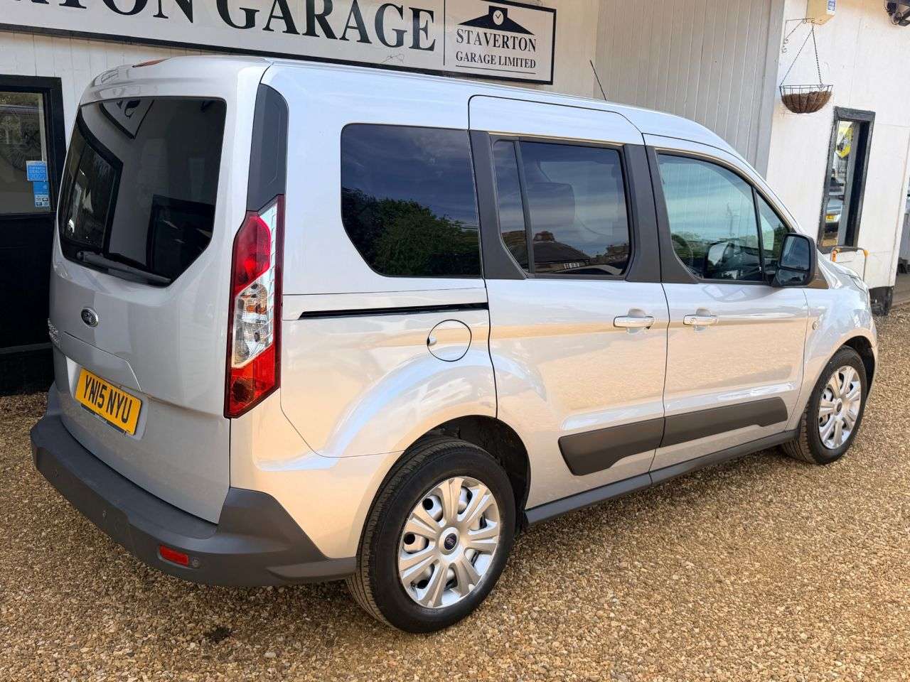 2015 FORD TOURNEO CONNECT 2015 FORD TOURNEO CONNECT