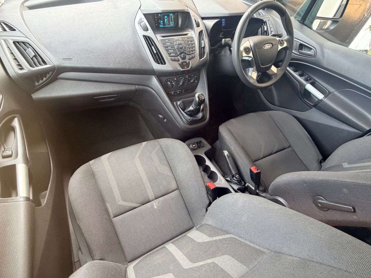 A 2015 FORD TOURNEO CONNECT 1.6 TDCi Zetec MPV 5dr Diesel Manual Euro 5 (95 ps) A 2015 FORD TOURNEO CONNECT 1.6 TDCi Zetec MPV 5dr Diesel Manual Euro 5 (95 ps)