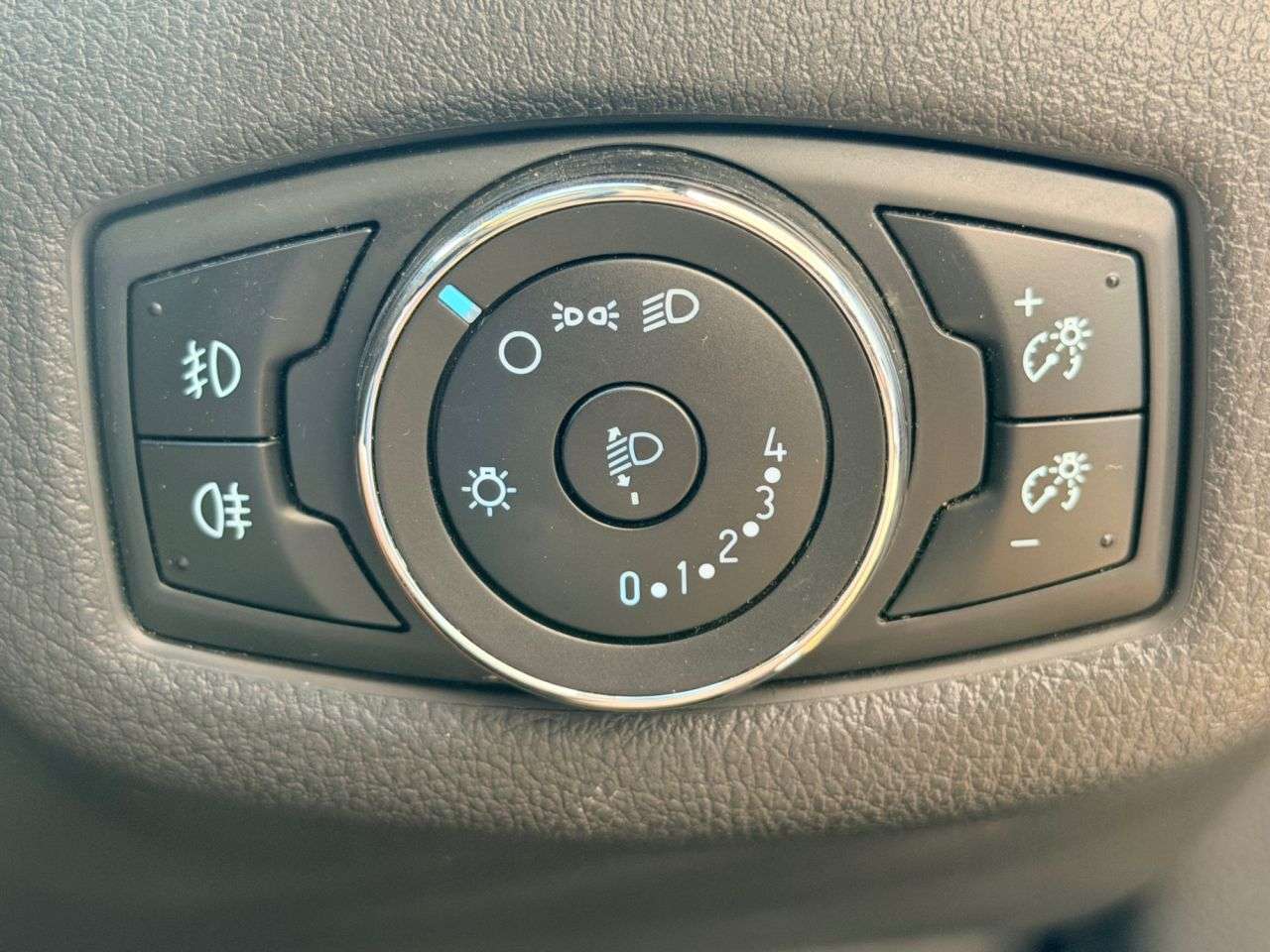 2015 FORD TOURNEO CONNECT 2015 FORD TOURNEO CONNECT