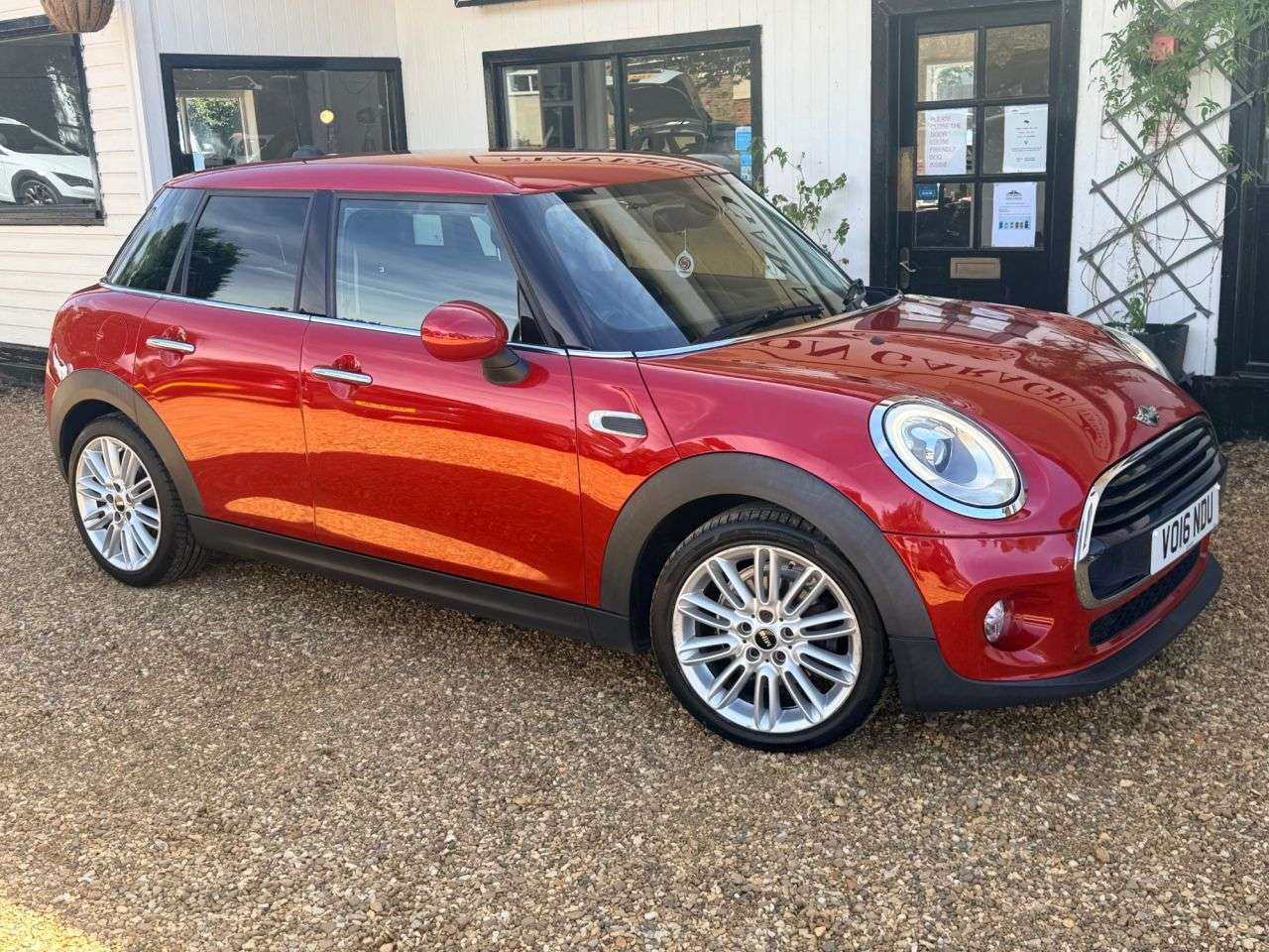 A 2016 MINI HATCH 1.5 Cooper D Hatchback 5dr Diesel Manual Euro 6 (s/s) (116 ps) A 2016 MINI HATCH 1.5 Cooper D Hatchback 5dr Diesel Manual Euro 6 (s/s) (116 ps)