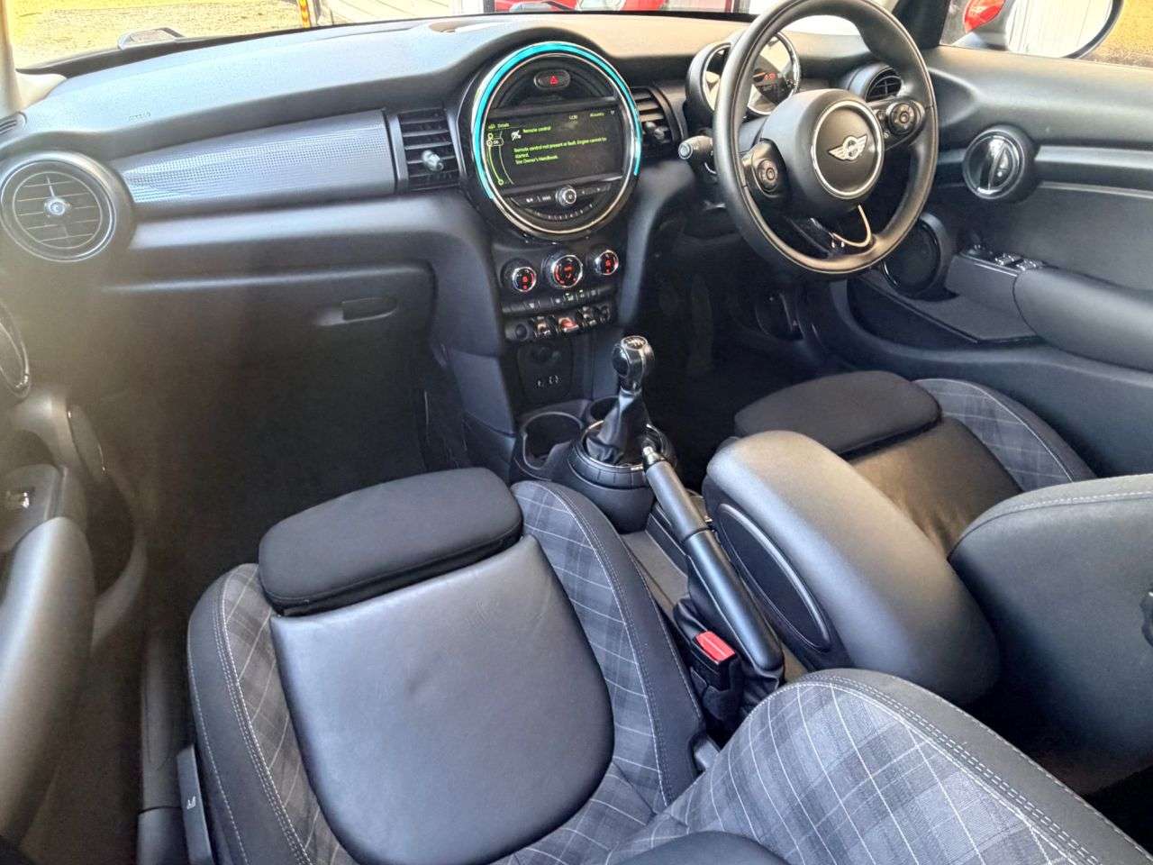 A 2016 MINI HATCH 1.5 Cooper D Hatchback 5dr Diesel Manual Euro 6 (s/s) (116 ps) A 2016 MINI HATCH 1.5 Cooper D Hatchback 5dr Diesel Manual Euro 6 (s/s) (116 ps)