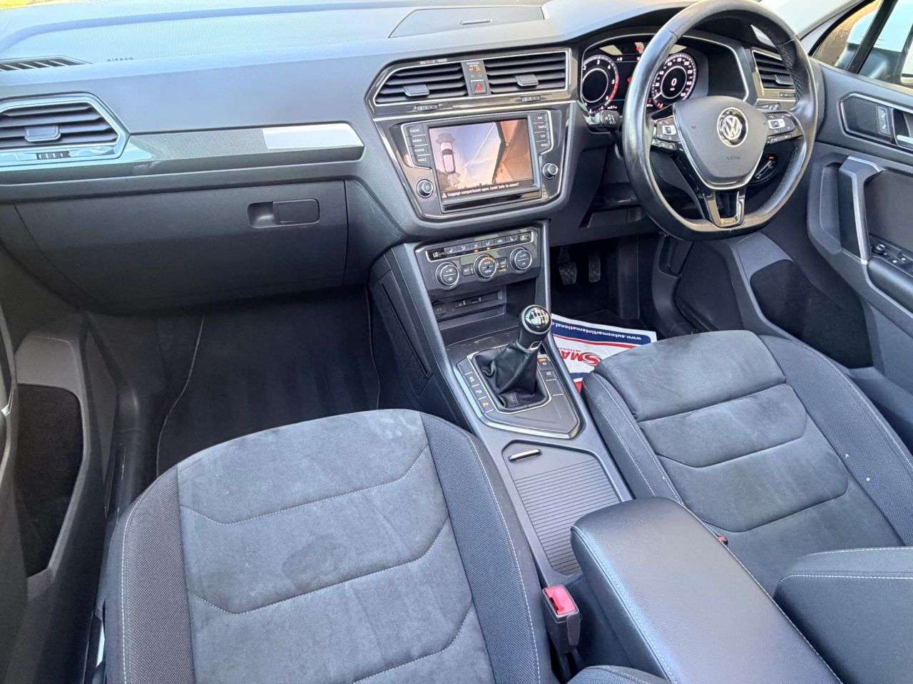 A 2016 VOLKSWAGEN TIGUAN 2.0 TDI BlueMotion Tech SEL 2WD SUV 5dr Diesel Manual Euro 6 (s/s) (150 ps) A 2016 VOLKSWAGEN TIGUAN 2.0 TDI BlueMotion Tech SEL 2WD SUV 5dr Diesel Manual Euro 6 (s/s) (150 ps)