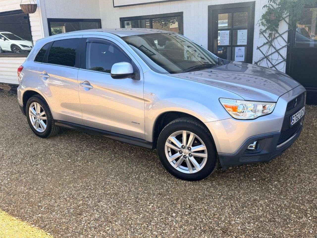 A 2013 MITSUBISHI ASX 1.8D 3 SUV 5dr Diesel Manual Euro 5 (114 ps) A 2013 MITSUBISHI ASX 1.8D 3 SUV 5dr Diesel Manual Euro 5 (114 ps)