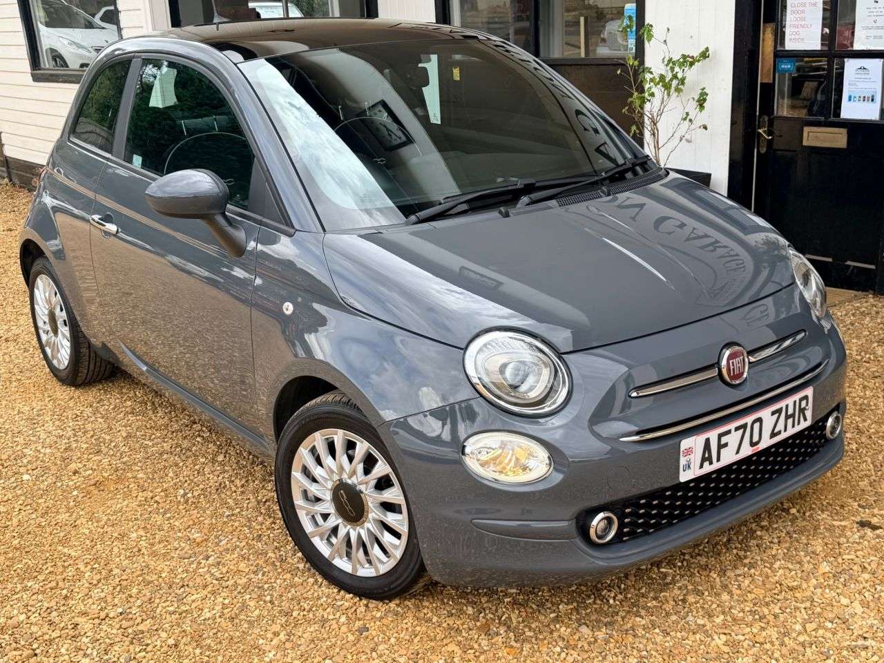 A 2020 FIAT 500 1.0 MHEV Lounge Hatchback 3dr Petrol Manual Euro 6 (s/s) (70 bhp) A 2020 FIAT 500 1.0 MHEV Lounge Hatchback 3dr Petrol Manual Euro 6 (s/s) (70 bhp)