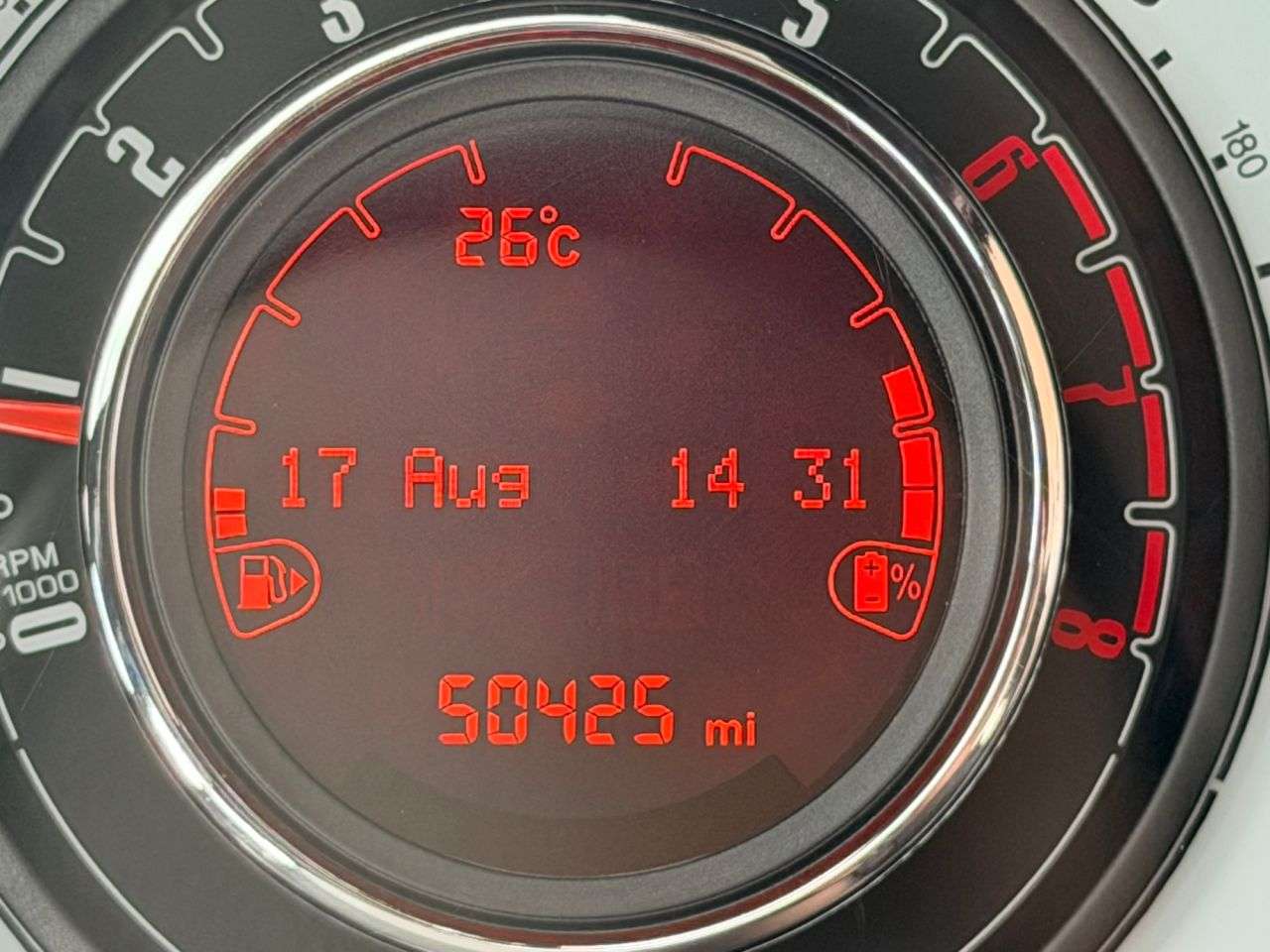 A 2020 FIAT 500 1.0 MHEV Lounge Hatchback 3dr Petrol Manual Euro 6 (s/s) (70 bhp) A 2020 FIAT 500 1.0 MHEV Lounge Hatchback 3dr Petrol Manual Euro 6 (s/s) (70 bhp)