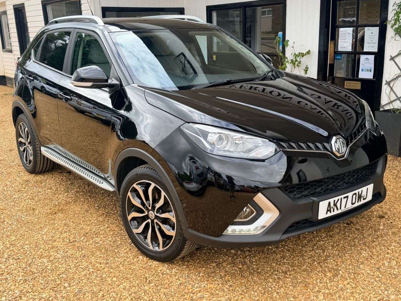 A 2017 MG GS 1.5 TGI Exclusive SUV 5dr Petrol Manual Euro 6 (s/s) (160 ps) A 2017 MG GS 1.5 TGI Exclusive SUV 5dr Petrol Manual Euro 6 (s/s) (160 ps)