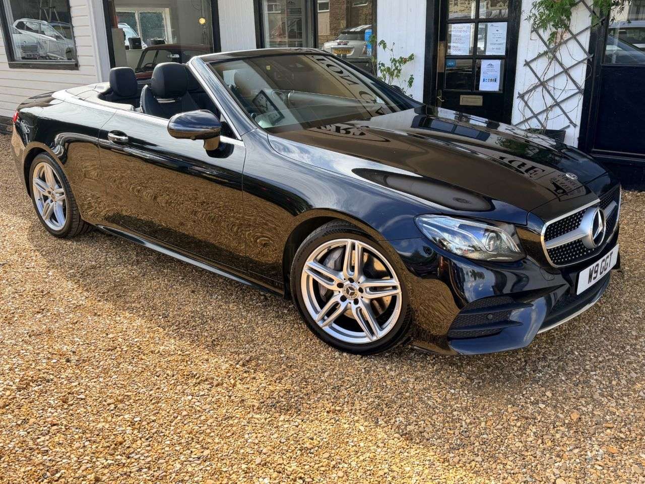 A 2019 MERCEDES-BENZ E CLASS 2.0 E300 GPF AMG Line Cabriolet 2dr Petrol G-Tronic+ Euro 6 (s/s) (245 ps) A 2019 MERCEDES-BENZ E CLASS 2.0 E300 GPF AMG Line Cabriolet 2dr Petrol G-Tronic+ Euro 6 (s/s) (245 ps)