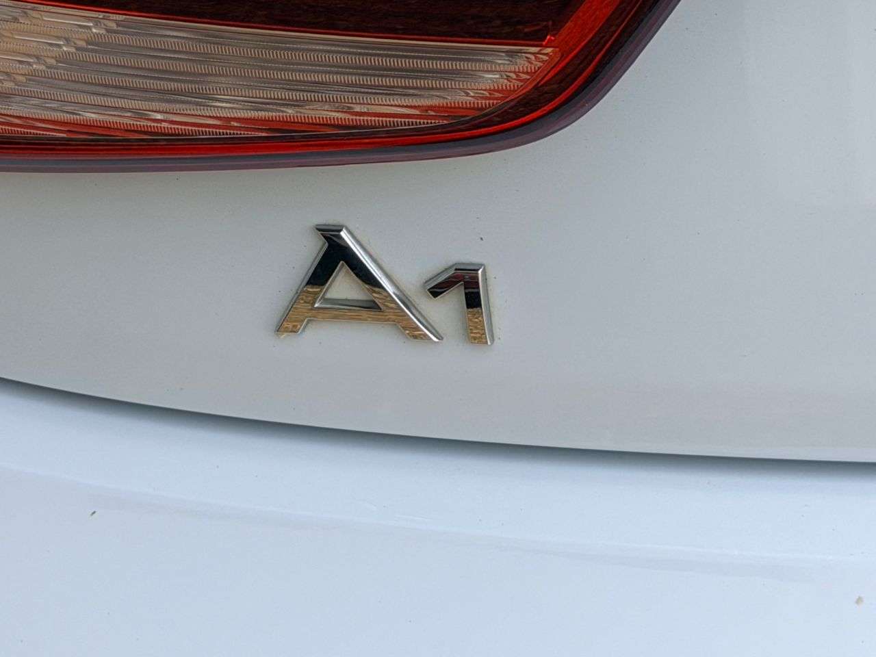 2016 AUDI A1 2016 AUDI A1