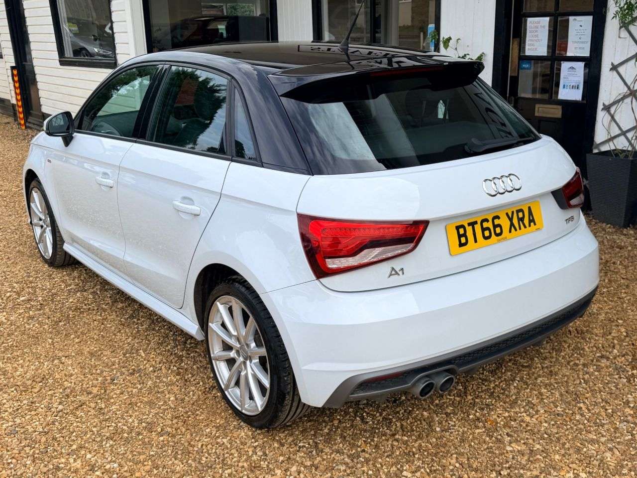 2016 AUDI A1 2016 AUDI A1