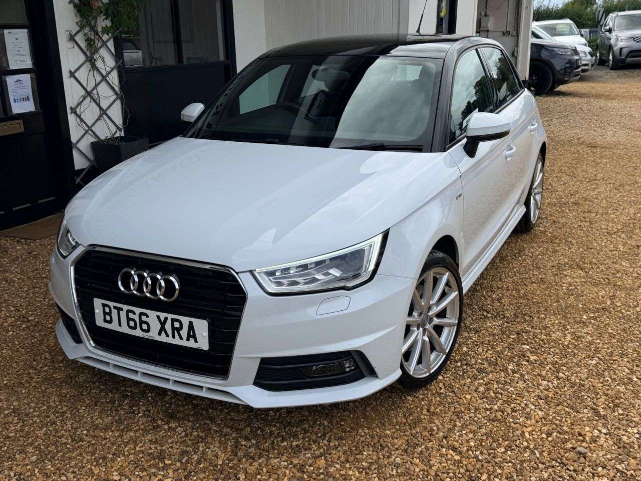 2016 AUDI A1 2016 AUDI A1