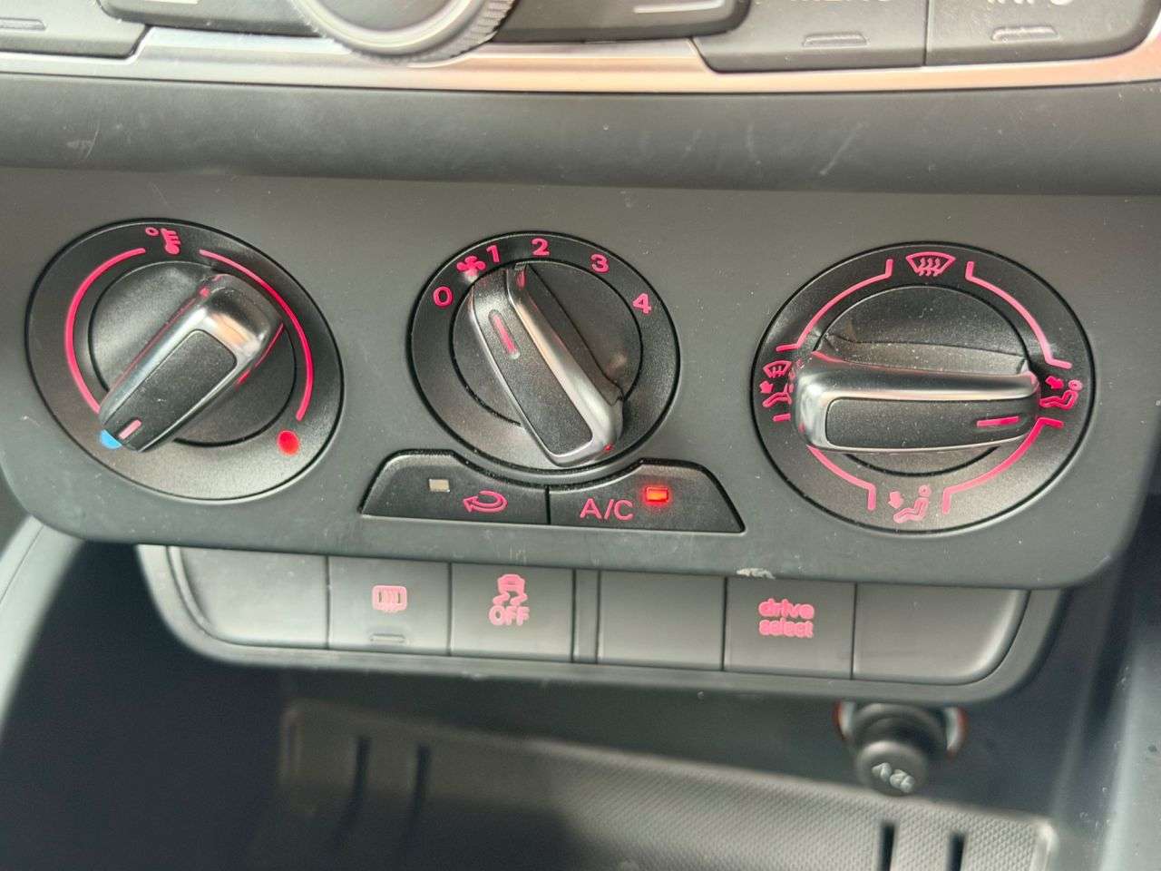2016 AUDI A1 2016 AUDI A1