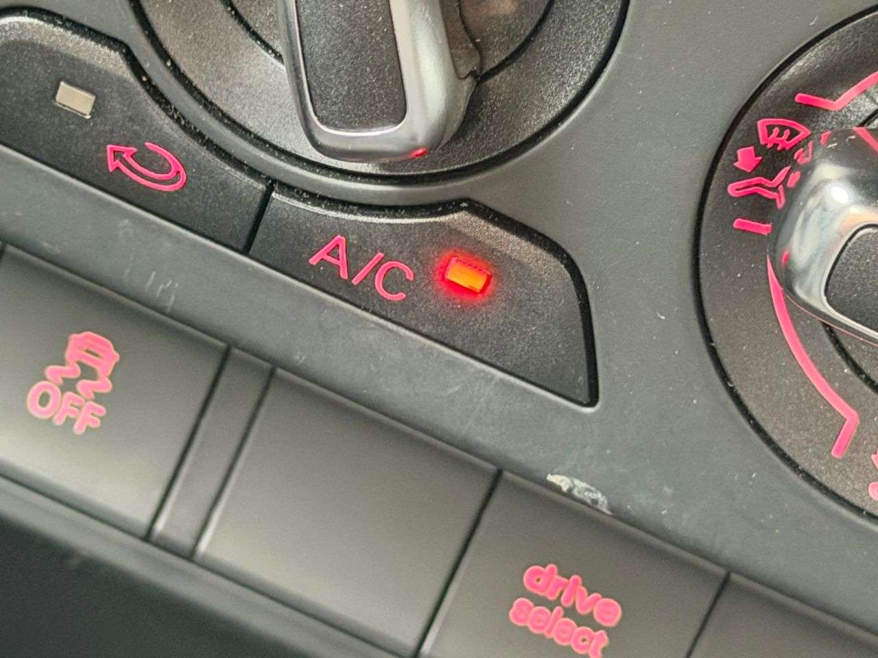2016 AUDI A1 2016 AUDI A1
