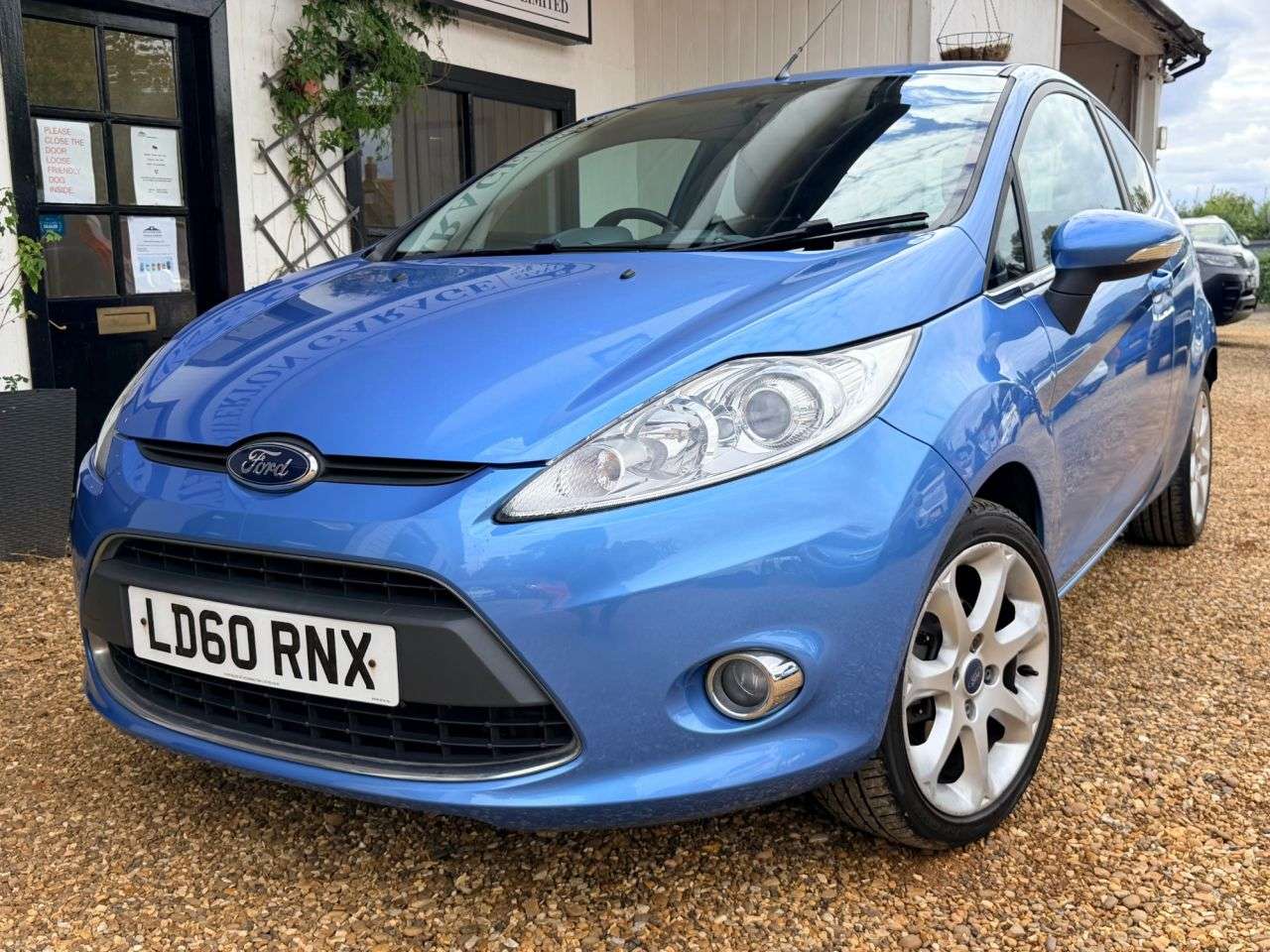 2010 FORD FIESTA 2010 FORD FIESTA