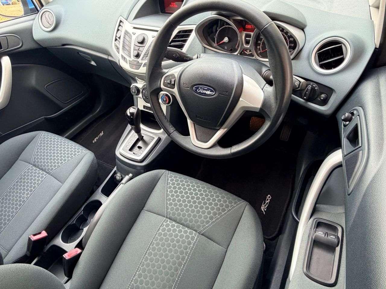 2010 FORD FIESTA 2010 FORD FIESTA