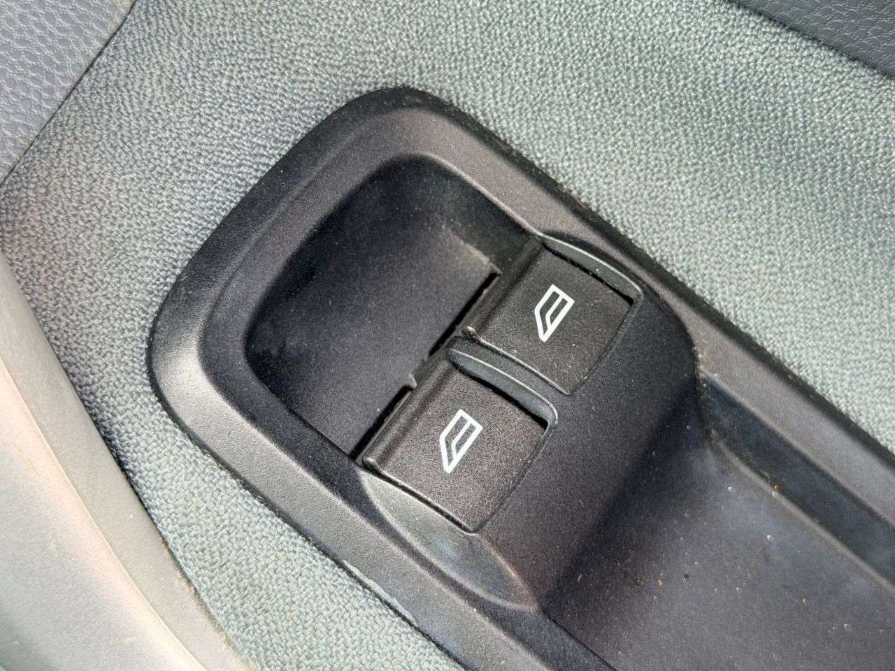 2010 FORD FIESTA 2010 FORD FIESTA