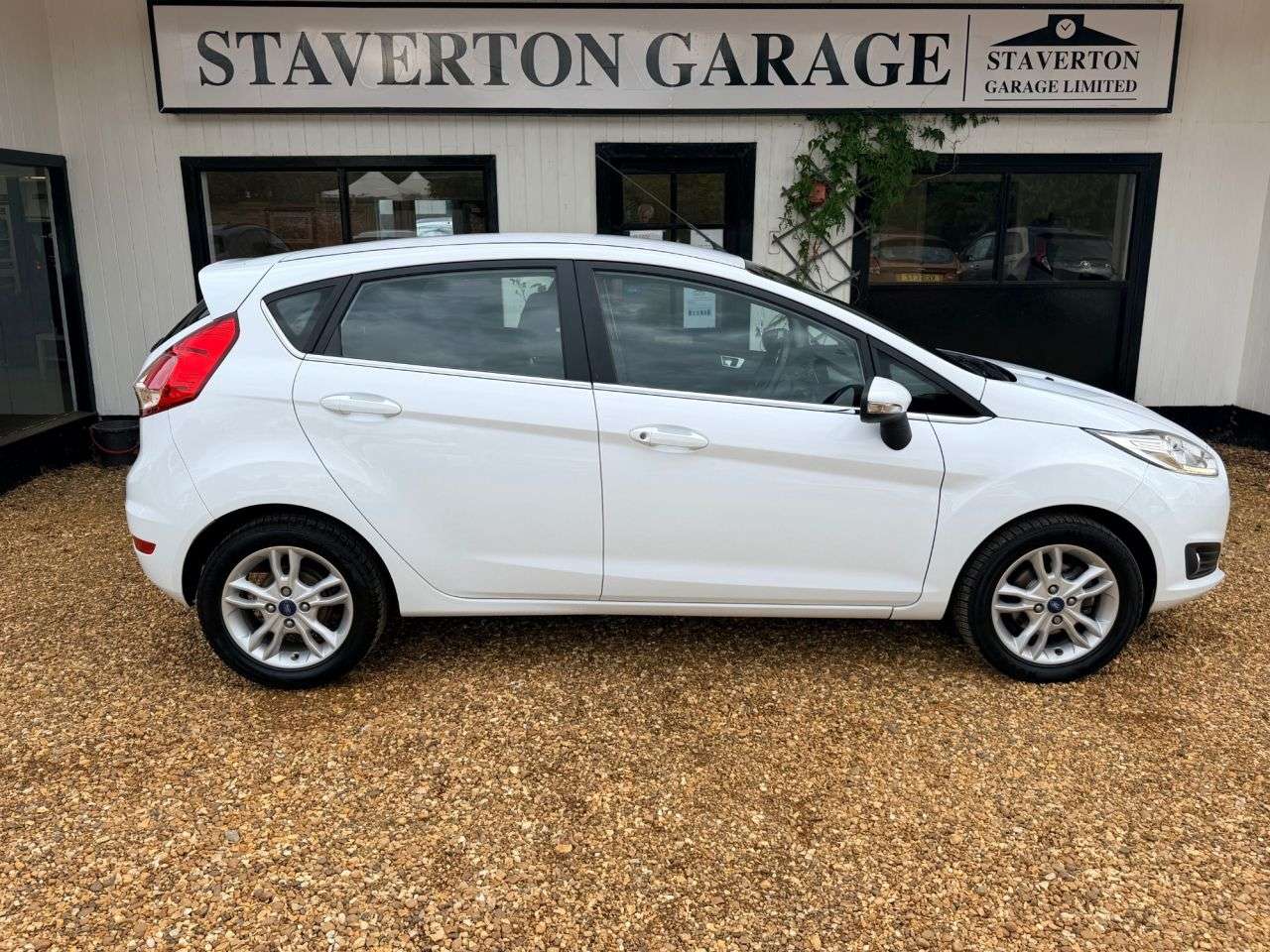 2015 FORD FIESTA 2015 FORD FIESTA