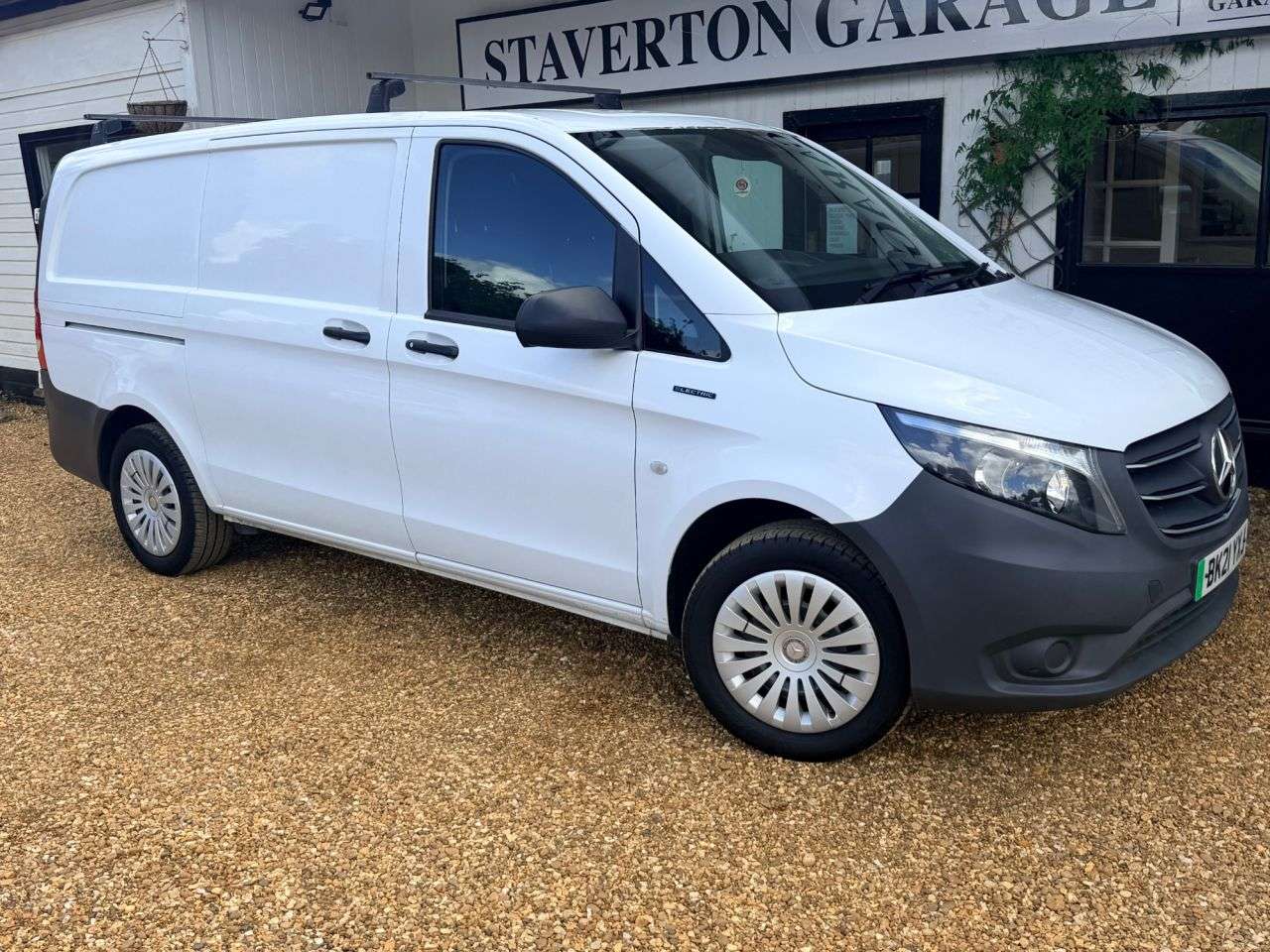 A 2021 MERCEDES-BENZ EVITO 114 e 41kWh Pure Panel Van 5dr Electric Auto FWD L2 (LWB) (115 ps) A 2021 MERCEDES-BENZ EVITO 114 e 41kWh Pure Panel Van 5dr Electric Auto FWD L2 (LWB) (115 ps)