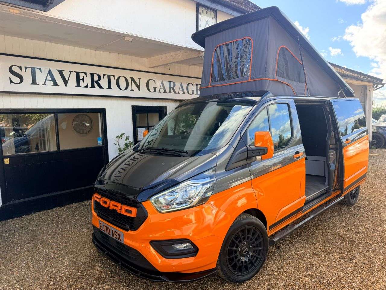 A 2020 FORD TRANSIT CUSTOM 2.0 300 EcoBlue Trend Camper Vinn 5dr Diesel Manual L2 H1 Euro 6 (130 ps) A 2020 FORD TRANSIT CUSTOM 2.0 300 EcoBlue Trend Camper Vinn 5dr Diesel Manual L2 H1 Euro 6 (130 ps)