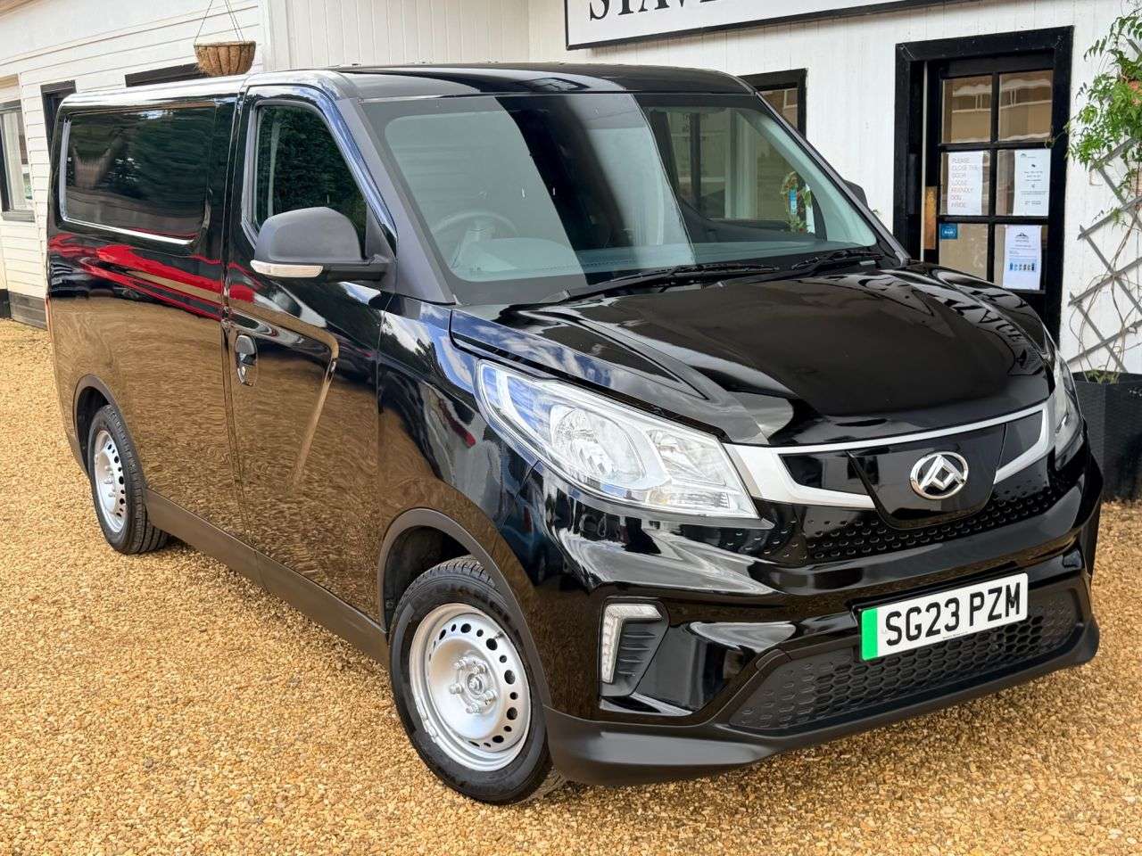 A 2023 MAXUS EDELIVER 3 50.23kWh Panel Van 5dr Electric Auto FWD L1 (122 ps) A 2023 MAXUS EDELIVER 3 50.23kWh Panel Van 5dr Electric Auto FWD L1 (122 ps)