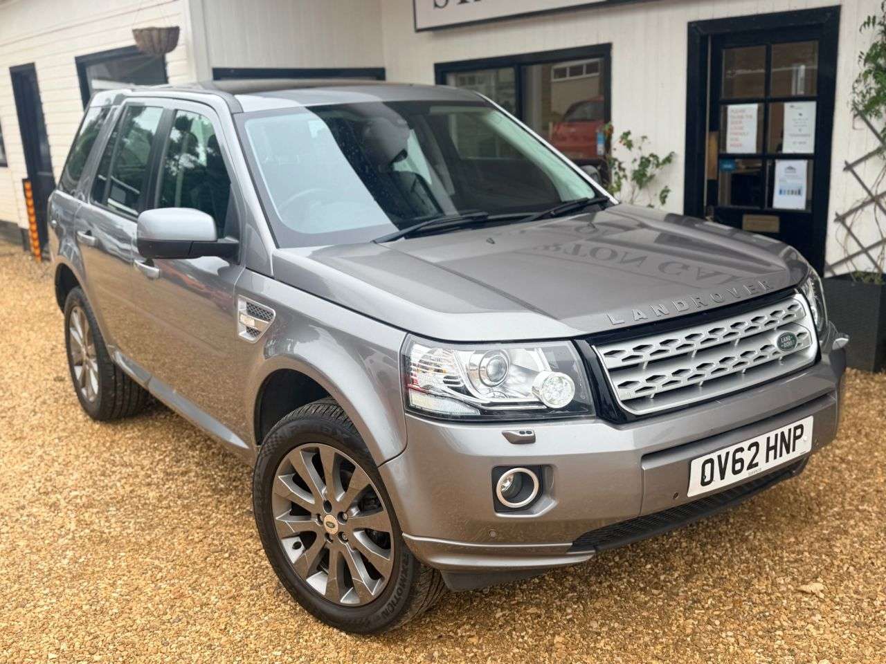 A 2012 LAND ROVER FREELANDER 2 2.2 SD4 HSE Lux SUV 5dr Diesel CommandShift 4WD Euro 5 (190 ps) A 2012 LAND ROVER FREELANDER 2 2.2 SD4 HSE Lux SUV 5dr Diesel CommandShift 4WD Euro 5 (190 ps)