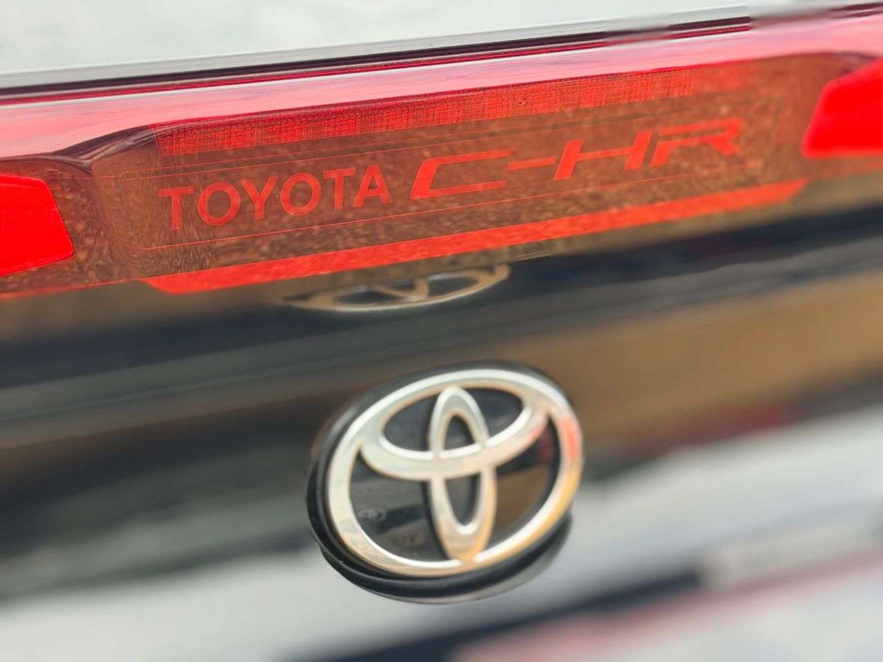 2024 TOYOTA C-HR 2024 TOYOTA C-HR