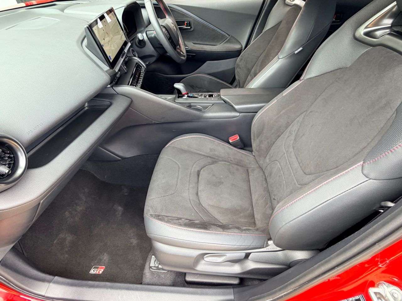 2024 TOYOTA C-HR 2024 TOYOTA C-HR